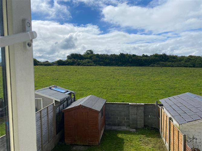 19 The Crescent, Oranhill, Oranmore, Galway