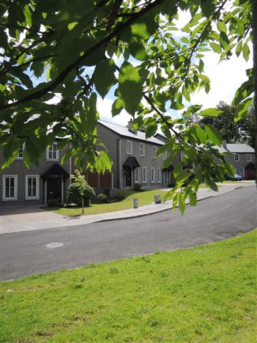 9 Bartra Green, Killala, County Mayo