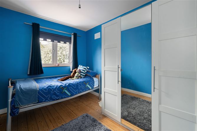 Photo 16 of 25 — 15 Weston Court, Weston Park, Lucan, Co. Dublin