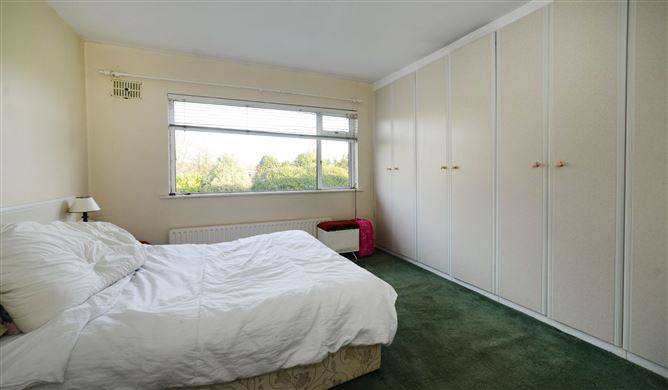 37 Ballinteer Drive, Dundrum, Dublin