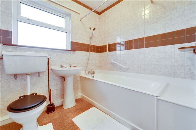 89 Woodley Park, Kilmacud, Dublin 14