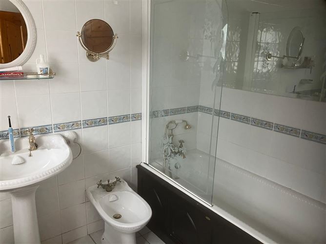 Red Bog Cottage, Tinahely, Arklow, Co. Wicklow