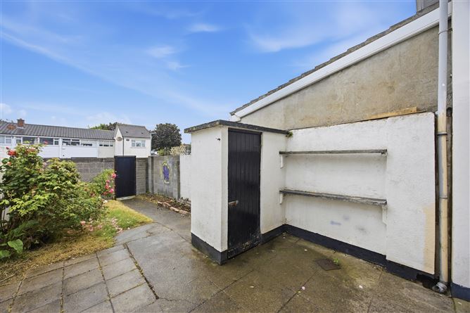 https://photos-a.propertyimages.ie/media/4/4/4/5004444/50177ac6-fa77-419c-8210-06aced741e21_l.jpg