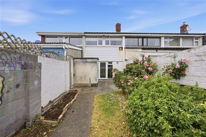 https://photos-a.propertyimages.ie/media/4/4/4/5004444/50177ac6-fa77-419c-8210-06aced741e21_l.jpg