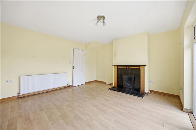 https://photos-a.propertyimages.ie/media/4/4/4/5004444/50177ac6-fa77-419c-8210-06aced741e21_l.jpg