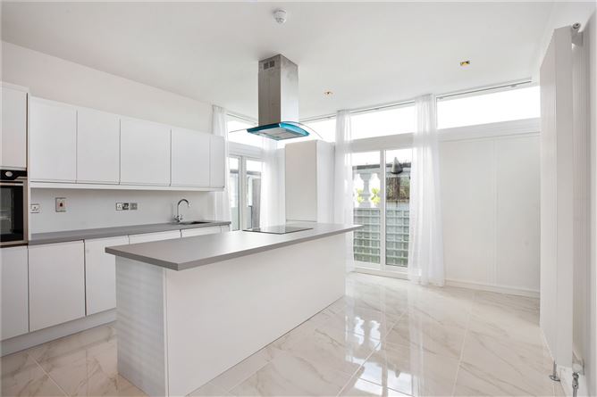 Penthouse Apartment, Holyrood Castle, Holyrood Park, Sandymount, Dublin 4