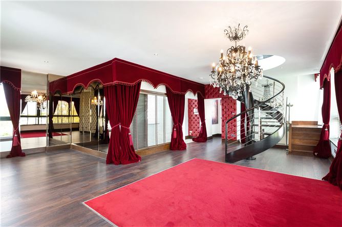 Penthouse Apartment, Holyrood Castle, Holyrood Park, Sandymount, Dublin 4