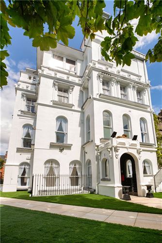 Penthouse Apartment, Holyrood Castle, Holyrood Park, Sandymount, Dublin 4