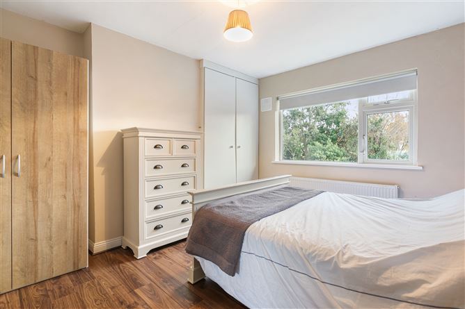 1 Braemor Grove, Churchtown,   Dublin 14