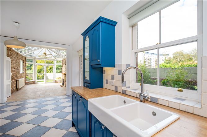 3 Anglesea Road, Ballsbridge,   Dublin 4
