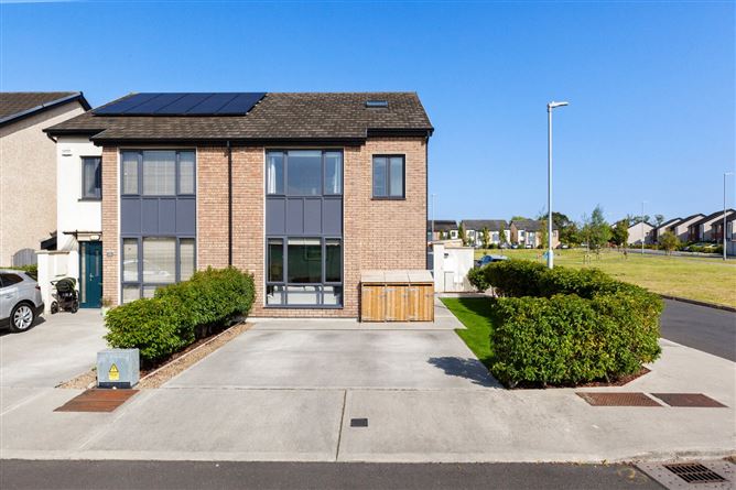30 The Green, Hansfield Wood, Clonsilla, Dublin 15