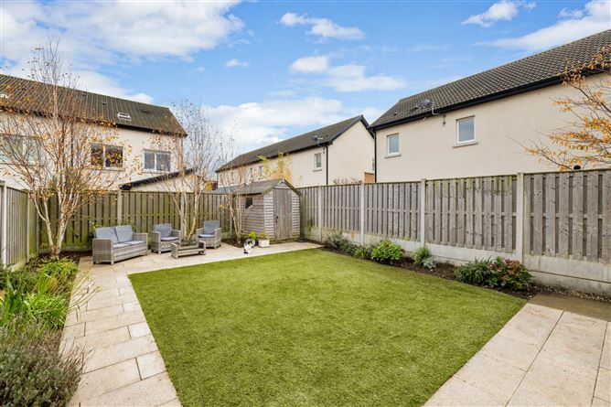 2 Larkfield Walk, Clay Farm, Leopardstown, Dublin 18