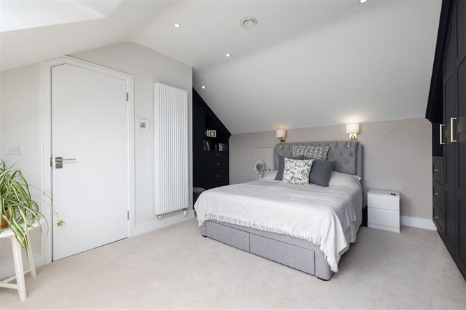 2 Larkfield Walk, Clay Farm, Leopardstown, Dublin 18