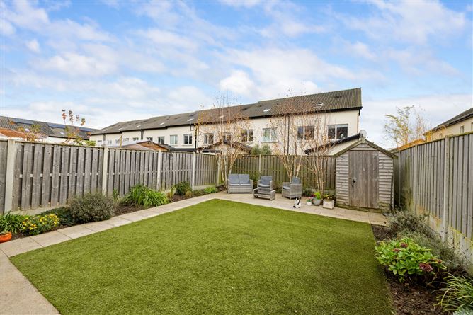2 Larkfield Walk, Clay Farm, Leopardstown, Dublin 18