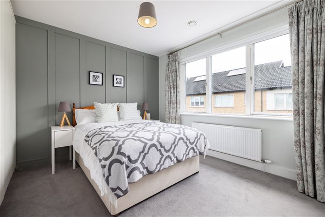 2 Larkfield Walk, Clay Farm, Leopardstown, Dublin 18