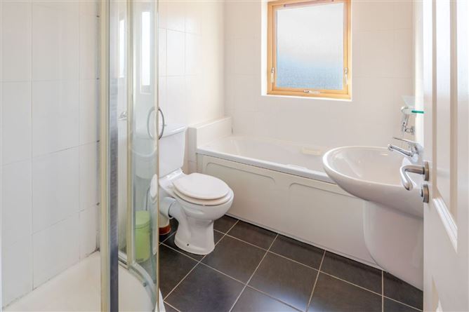 19 Carrabeag, Newport Road, Castlebar, Co. Mayo, F23RK26