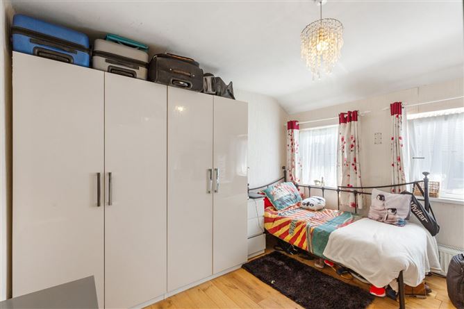 73 Oakton Park, Ballybrack, Co. Dublin