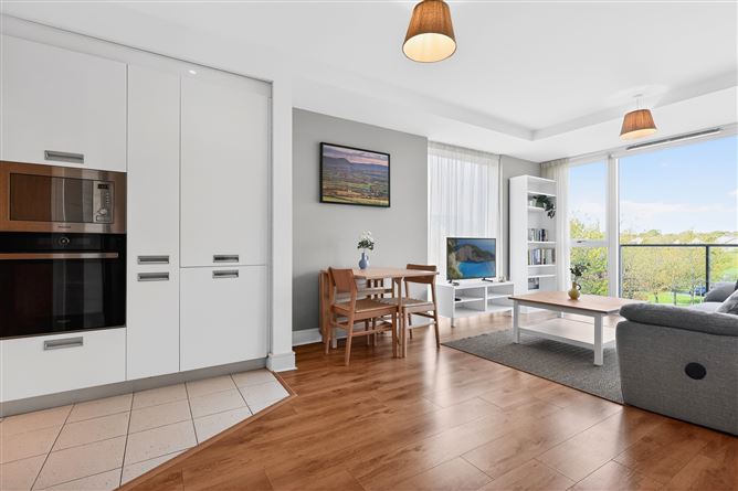 9 Larkspur Hall, Levmoss Park, The Gallops, Dublin 18, Dublin