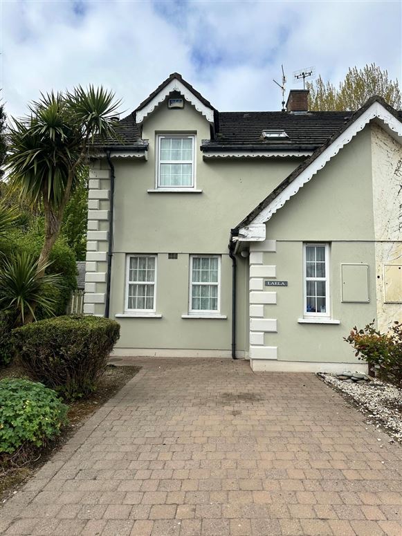 Laela, 1 Larkfield Court, Dundalk Road,, Carlingford, Louth