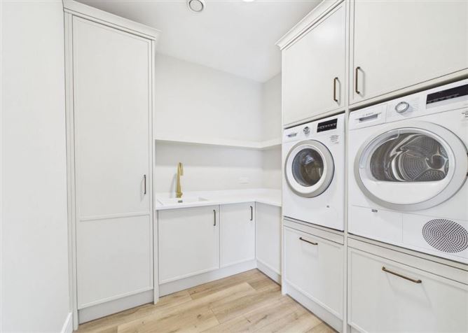 https://photos-a.propertyimages.ie/media/4/4/5/5010544/d254c861-60ef-4d26-b3e0-a1ee18831958_l.png