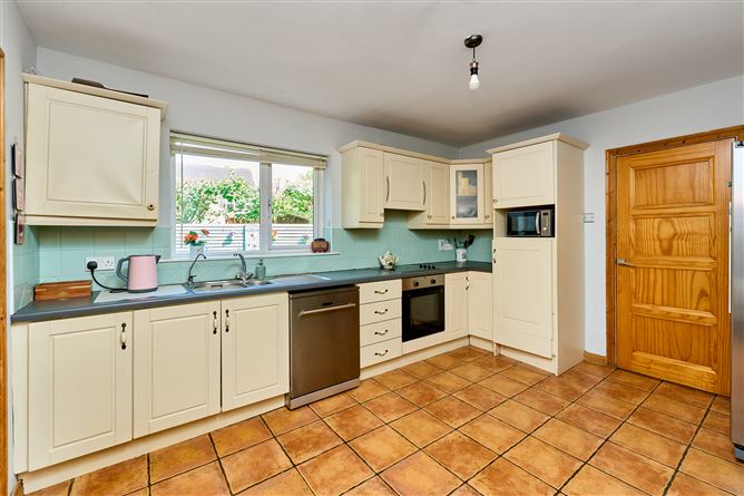 Photo 9 of 31 — 11 Canterbrook, Trim Road, Navan, Meath