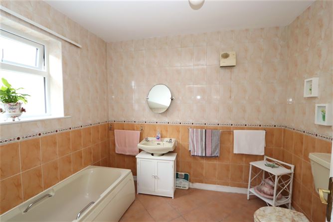 9 Lower Ross Road, Enniscorthy, Co. Wexford