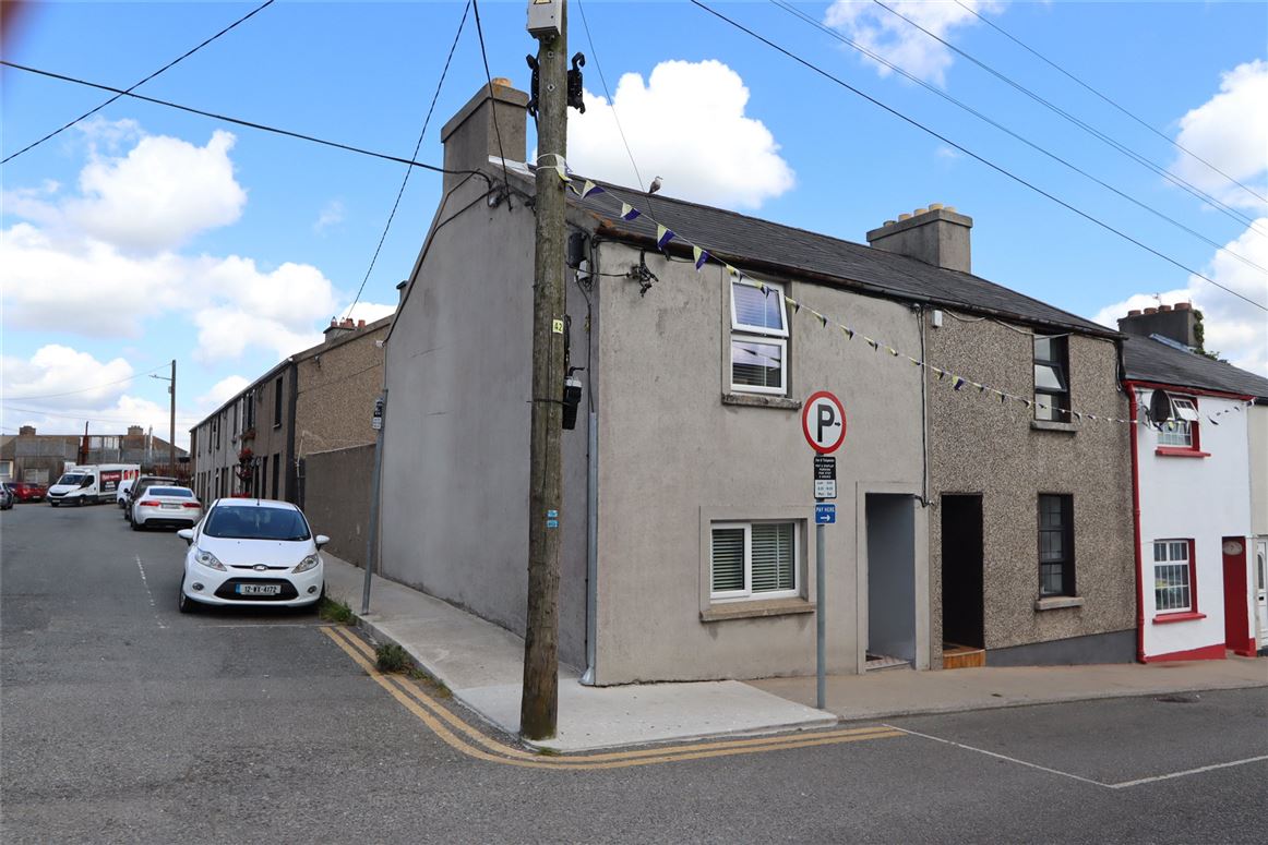 9 Lower Ross Road, Enniscorthy, Co. Wexford Sherry FitzGerald O'Leary