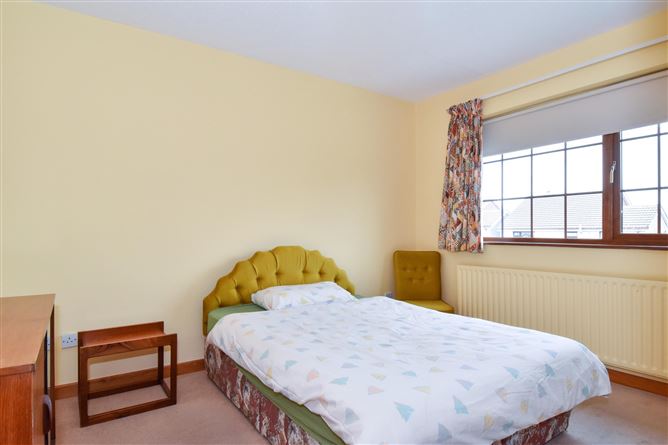 13 Clybaun Heights, Knocknacarra, Galway