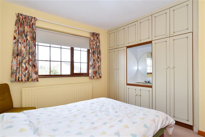 13 Clybaun Heights, Knocknacarra, Galway