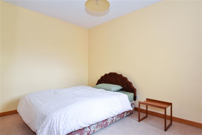 13 Clybaun Heights, Knocknacarra, Galway