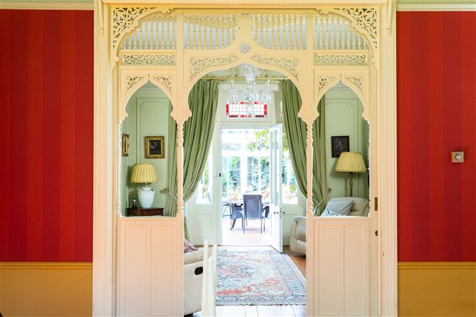 https://photos-a.propertyimages.ie/media/4/4/6/4732644/27963535-e3f4-4ea8-817c-637ccfa28407_l.jpg