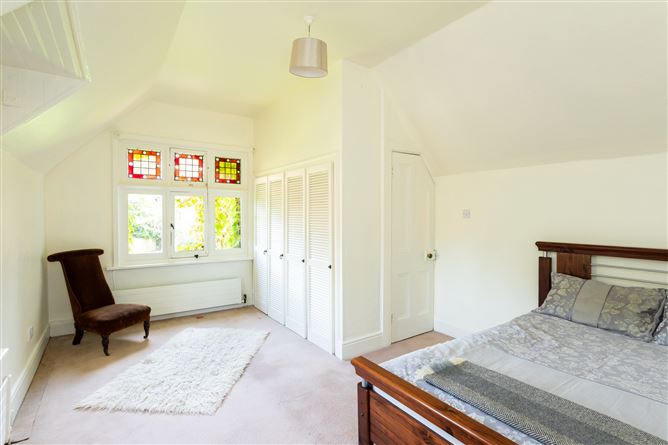 https://photos-a.propertyimages.ie/media/4/4/6/4732644/27963535-e3f4-4ea8-817c-637ccfa28407_l.jpg