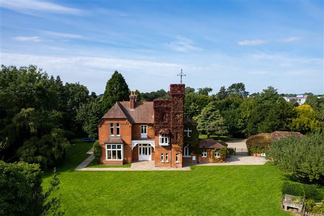 https://photos-a.propertyimages.ie/media/4/4/6/4732644/27963535-e3f4-4ea8-817c-637ccfa28407_l.jpg