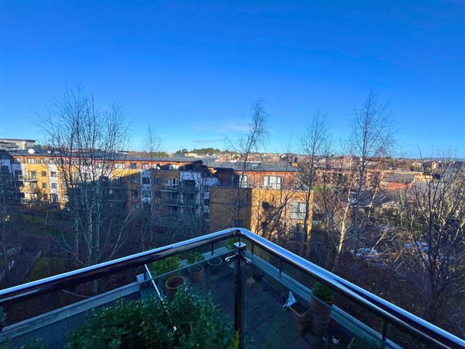 10 The Oak, Parkview, Belarmine, Stepaside, County Dublin