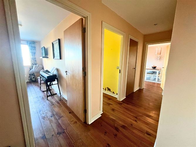 10 The Oak, Parkview, Belarmine, Stepaside, County Dublin