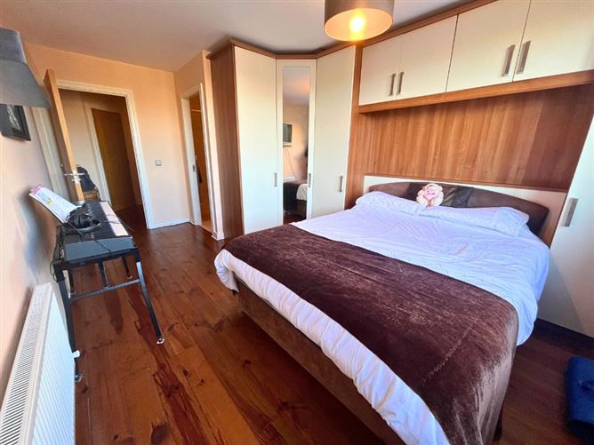 10 The Oak, Parkview, Belarmine, Stepaside, County Dublin