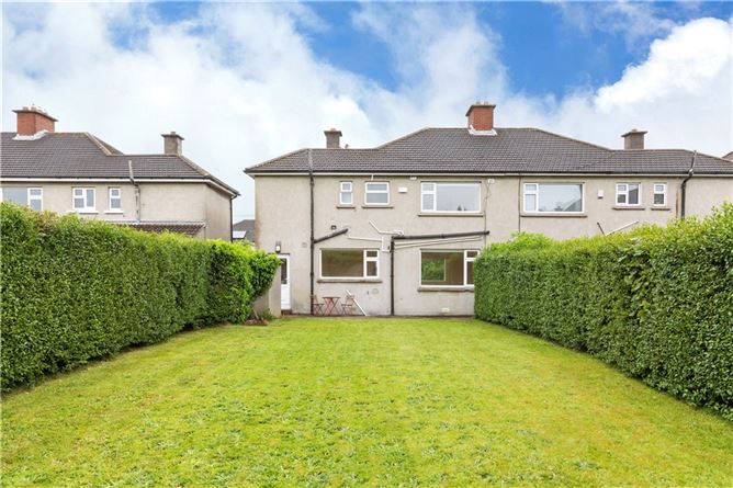 10 Clonkeen Drive, Foxrock, Dublin 18