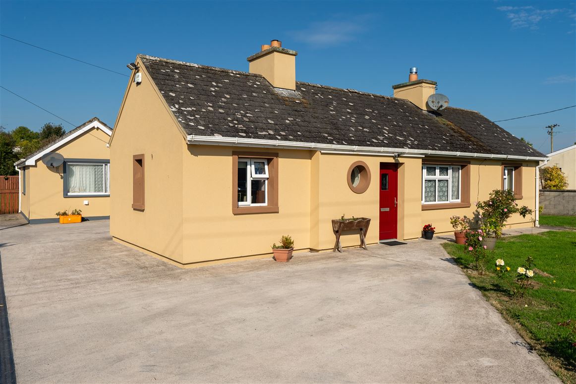 6 Church Road, Knocklong, Limerick