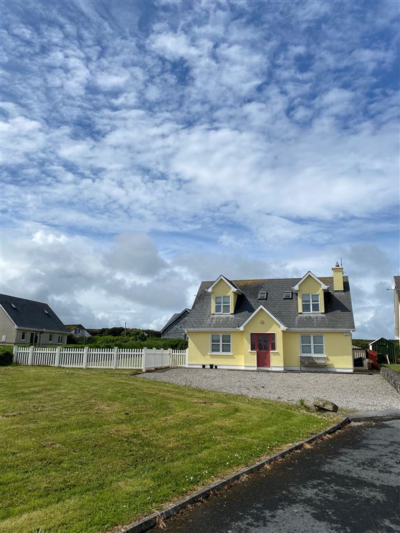 4 Bedroom Holiday Rental in Kilkee,Vacation Rental in Clare, Ireland