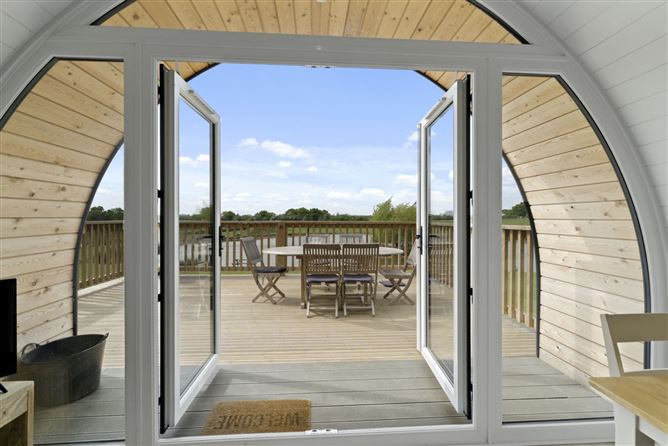 Lakeside Smial,Hertford Heath, Hertfordshire, United Kingdom