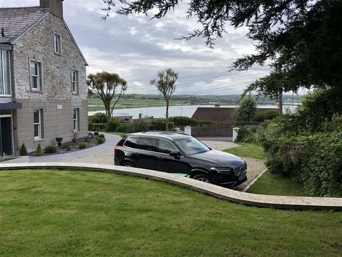 Photo 15 of 24 — Byron Lodge,Vacation Rental in Waterford, Ireland