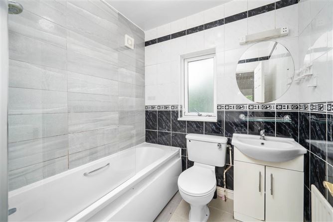 Photo 9 of 11 — 44 Warren Avenue, Castleknock, Dublin 15