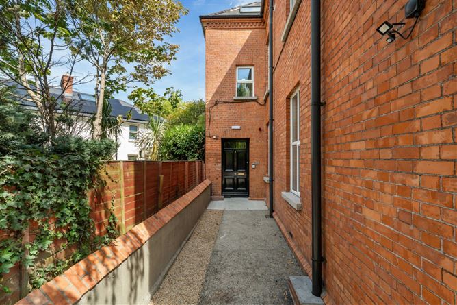 1 Clonskeagh Road, Dublin 6