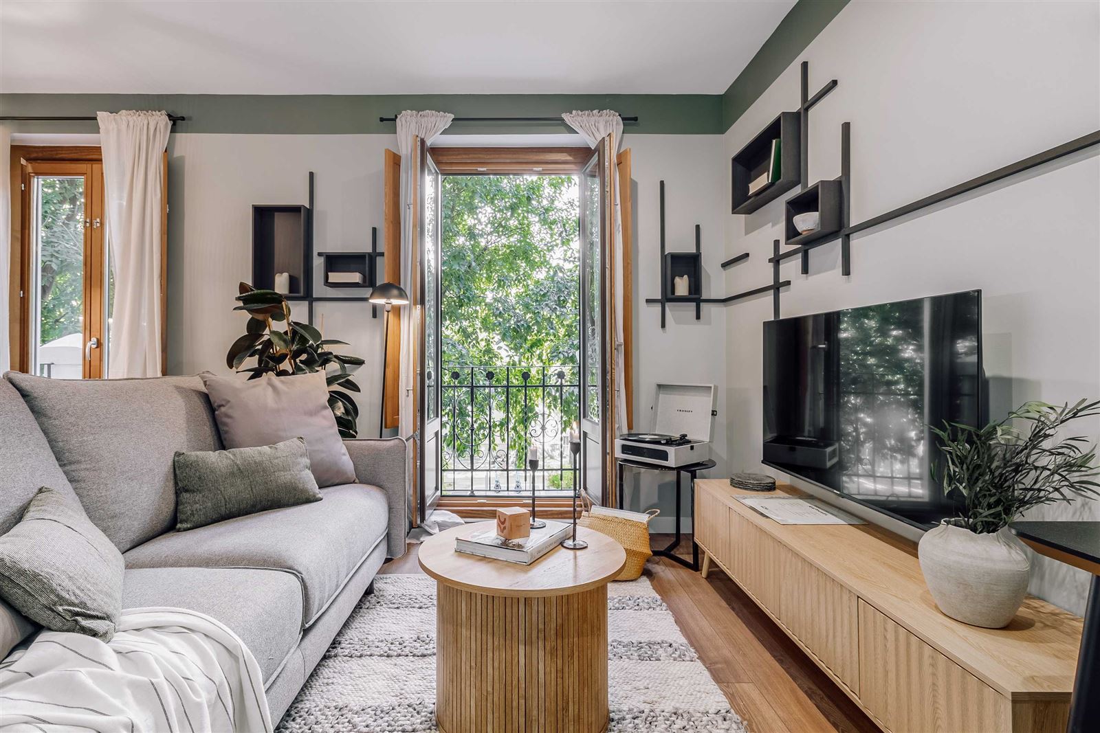 Photo 1 of 10 — The Green Side,Madrid,Community of Madrid,Spain