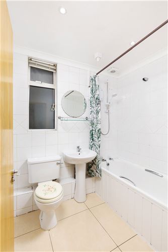 2 Aston House, 5 Aston Place, Templebar, Dublin 2