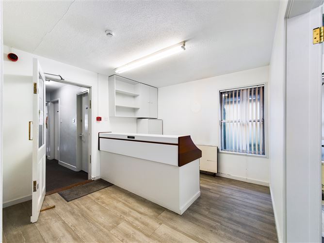 Former Dental Suite, 1st Floor, Brown House, East Douglas Street, Douglas, Cork