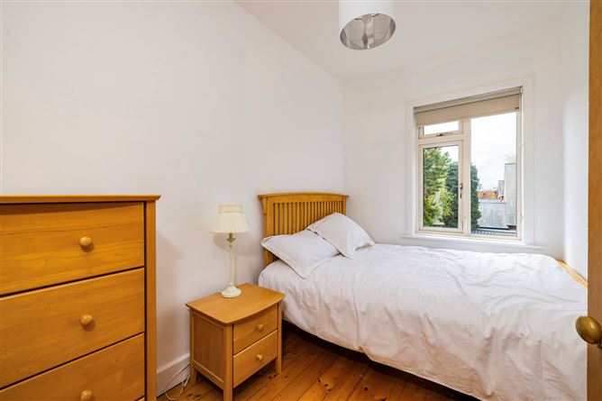 Maura, 92 Iona Road, Glasnevin, Dublin 9