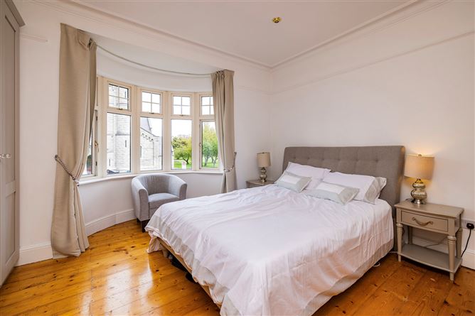 Maura, 92 Iona Road, Glasnevin, Dublin 9