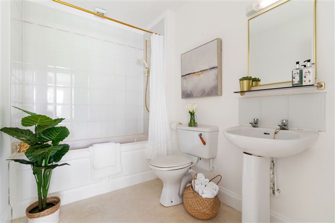 64 Salthill, Block C, Monkstown, Co. Dublin