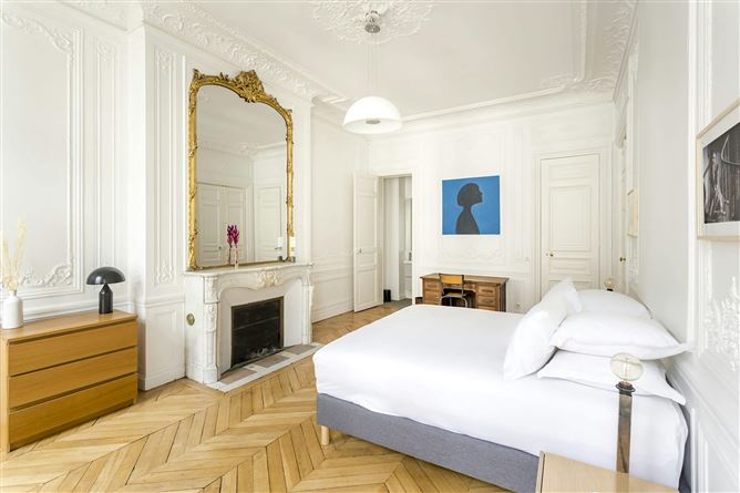 Art Lover,Paris,Île-de-France,France
